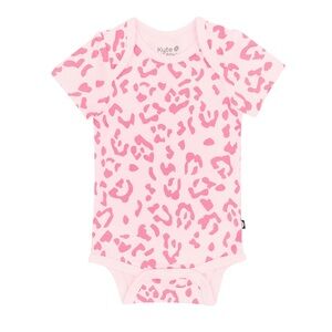 Kyte baby pink leopard onesie bodysuit